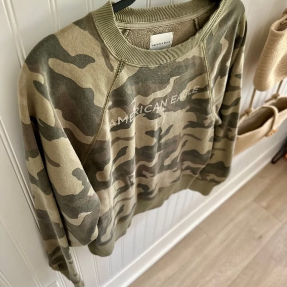 American Eagle Camo Crew Neck Sweater - Picture 3 of 3